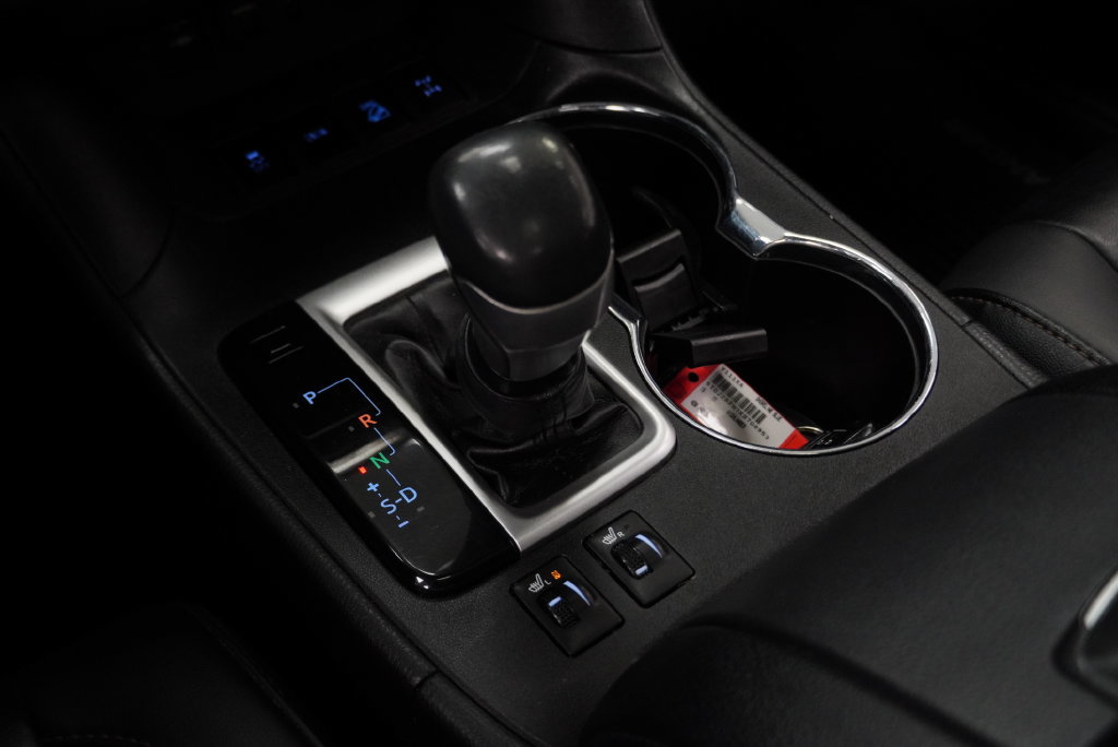 Used 2019 Toyota Highlander XLE AWD/4WD image 30