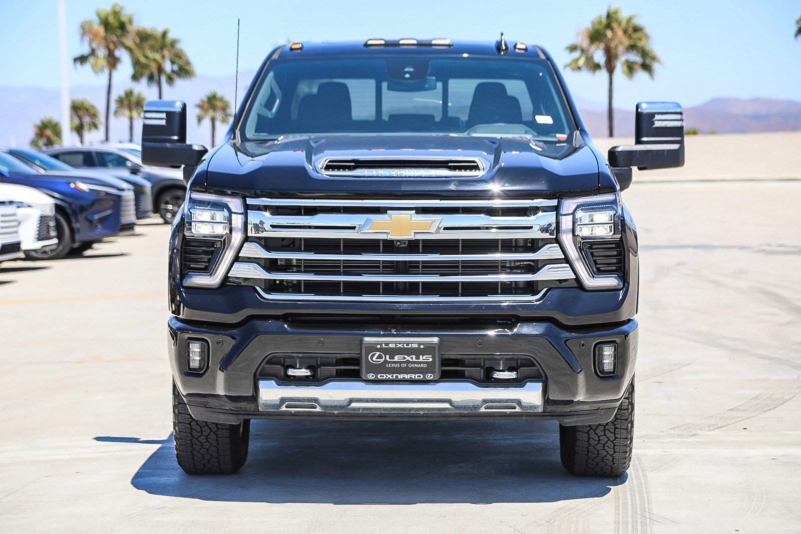 Used 2024 Chevrolet Silverado 3500 High Country image 2