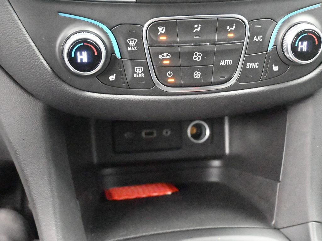 Used 2024 Chevrolet Equinox LT image 34