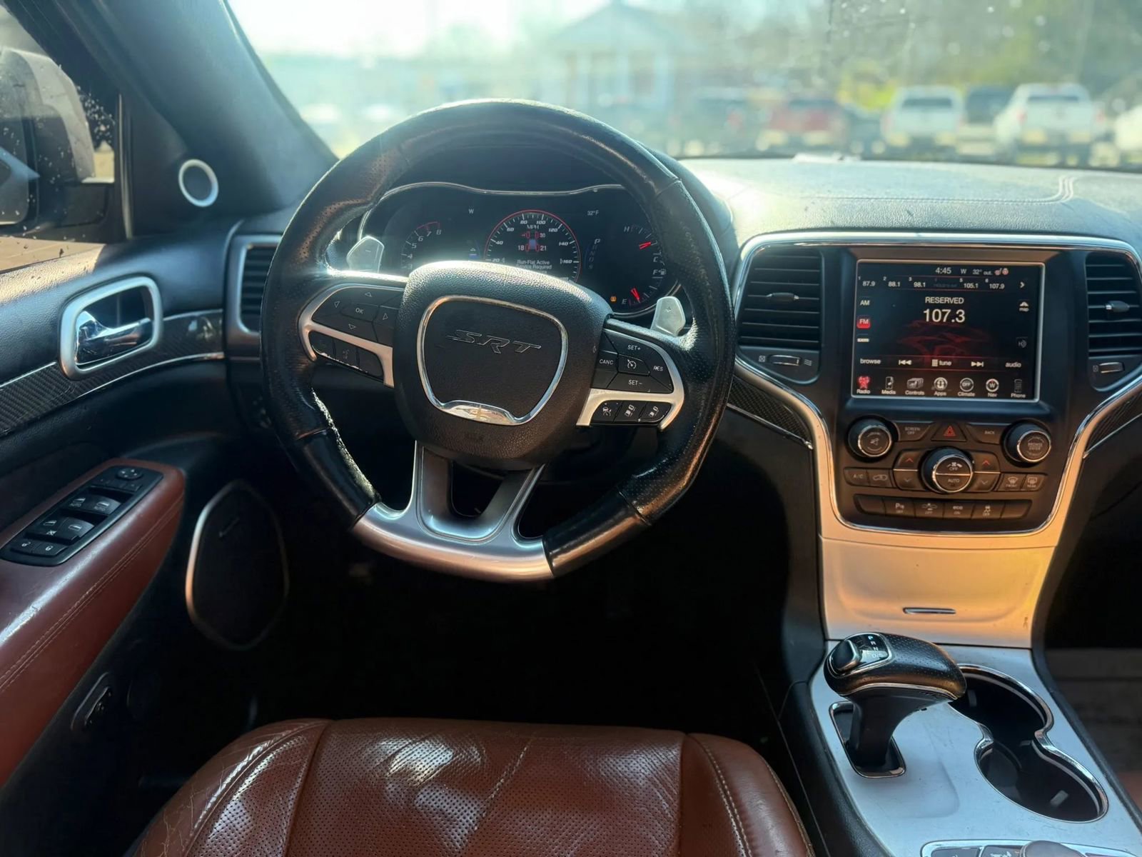 Used 2015 Jeep Grand Cherokee SRT image 9