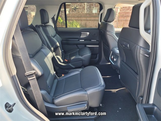 New 2025 Ford Expedition Platinum w/ Driver's Package image 11