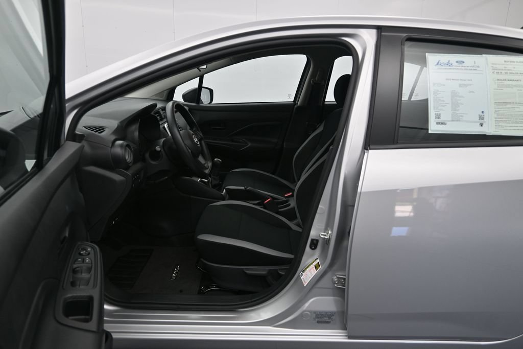 Used 2025 Nissan Versa S FWD image 20