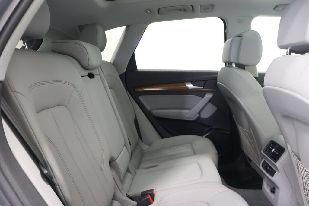 Used 2021 Audi Q5 e Premium AWD/4WD image 24