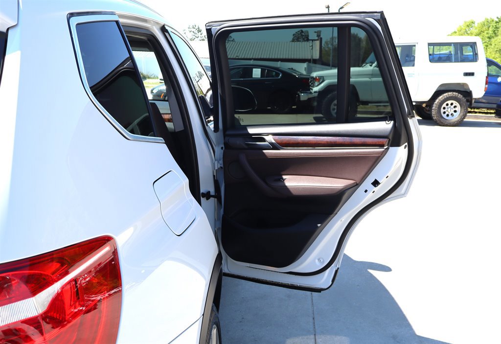Used 2016 BMW X3 xDrive28d image 33