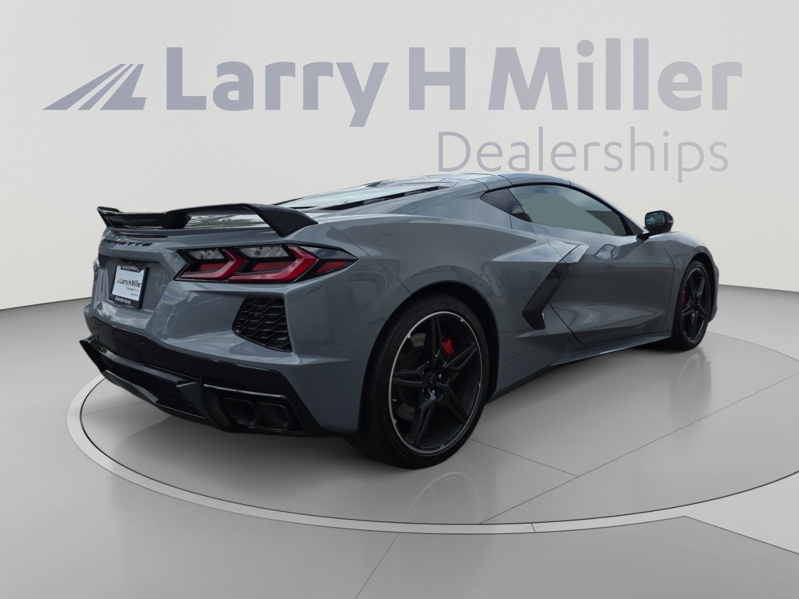Used 2024 Chevrolet Corvette Stingray Preferred Cpe w/ Z51 Performance Package RWD image 5