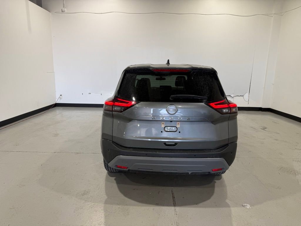 Used 2023 Nissan Rogue S FWD image 2