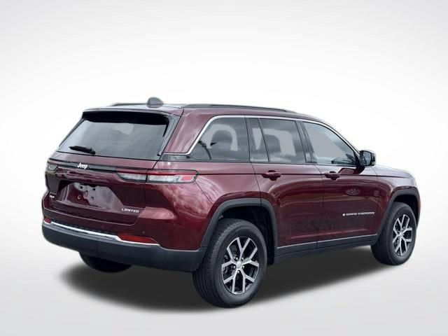Used 2025 Jeep Grand Cherokee Limited AWD/4WD image 6