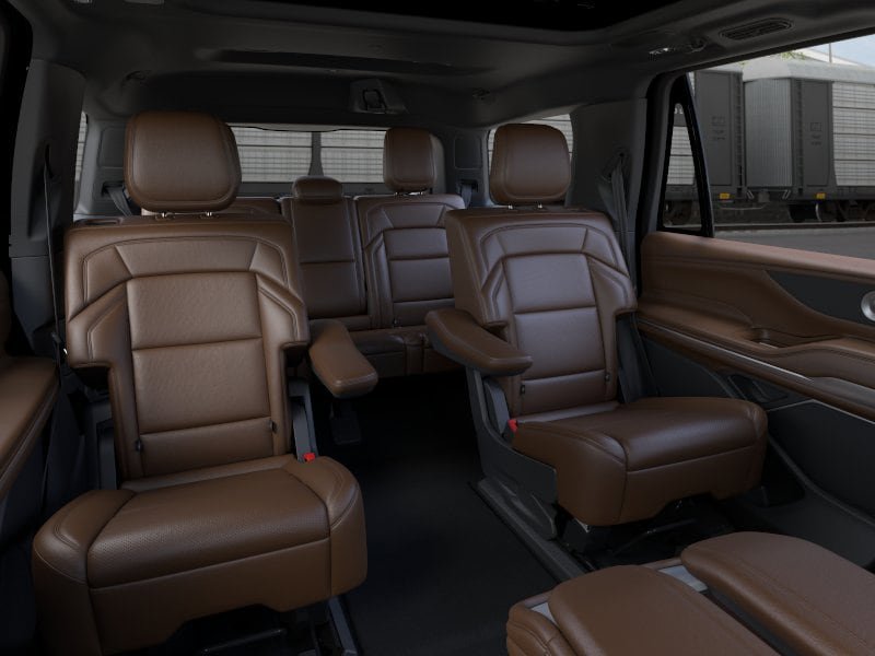 New 2026 Lincoln Navigator Reserve AWD/4WD image 11