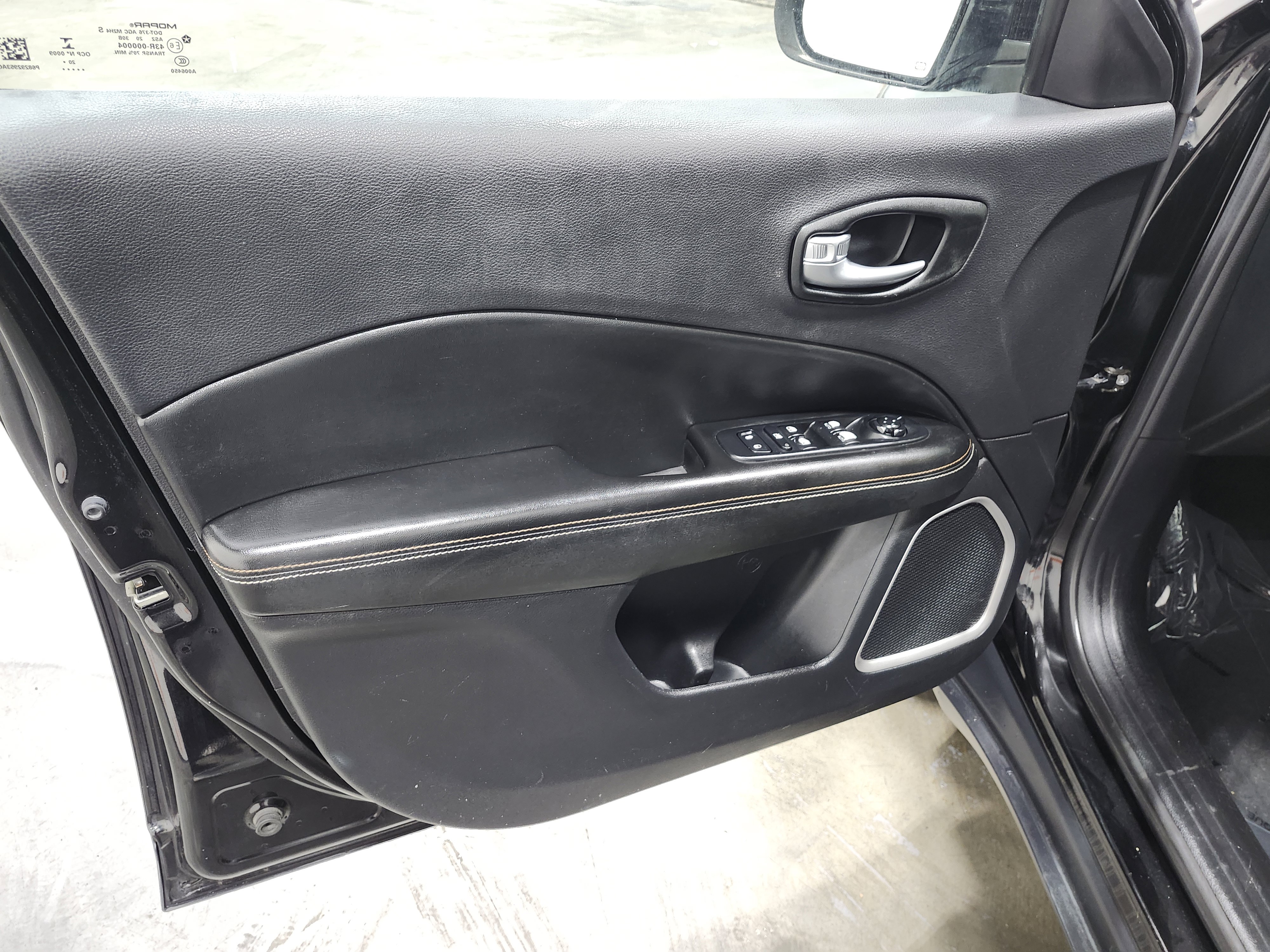 Used 2021 Jeep Compass Latitude w/ Convenience Group image 24