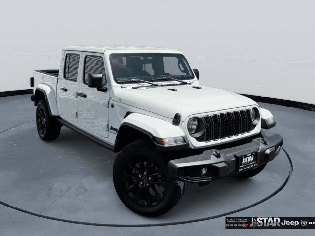 Used 2025 Jeep Gladiator Sport AWD/4WD image 3