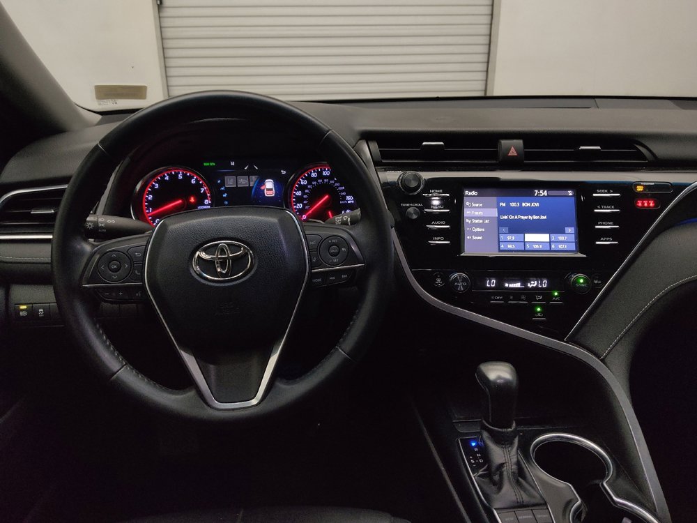 Used 2018 Toyota Camry XSE FWD image 22
