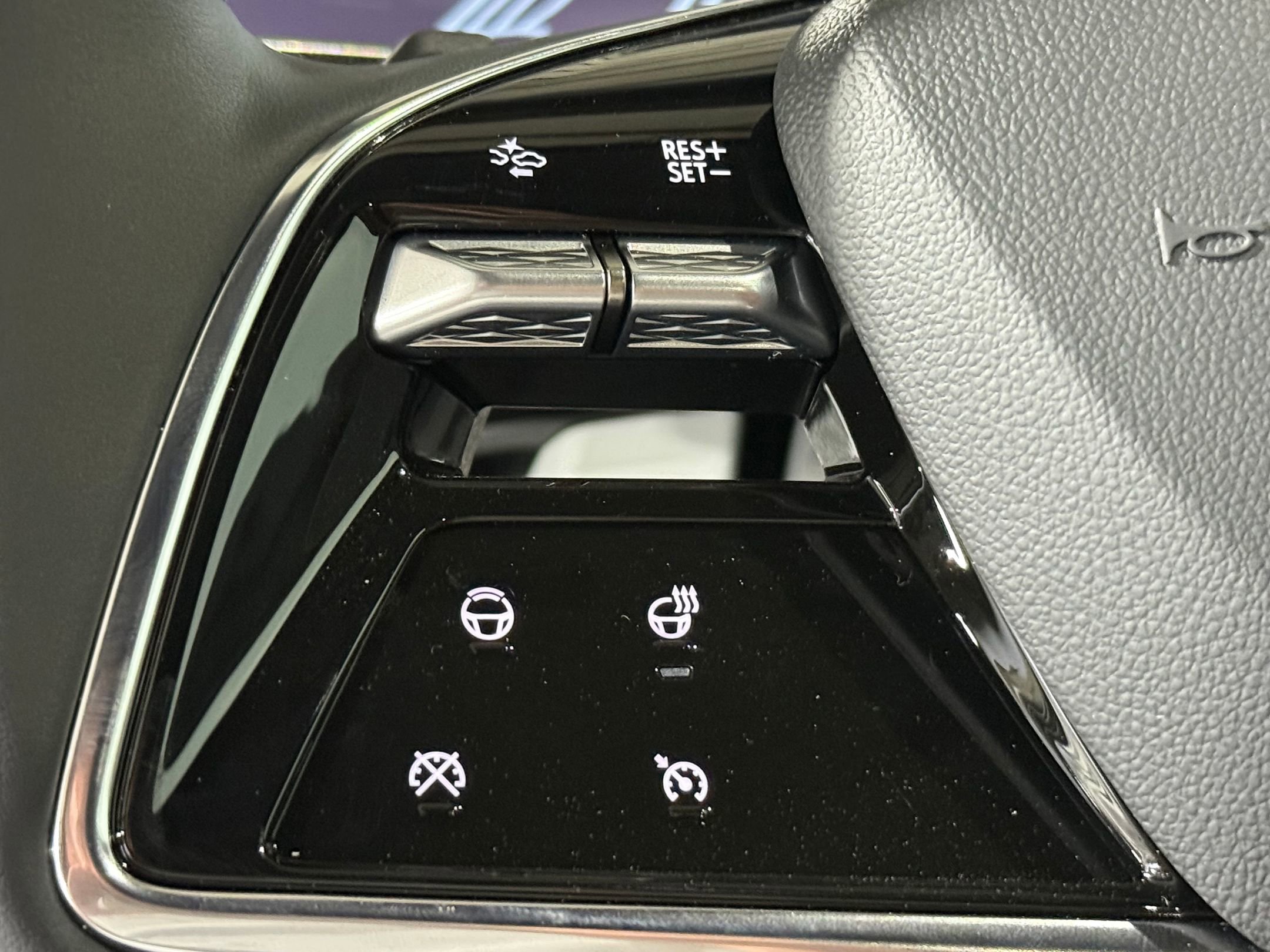 New 2026 Cadillac Optiq Luxury 2 image 14