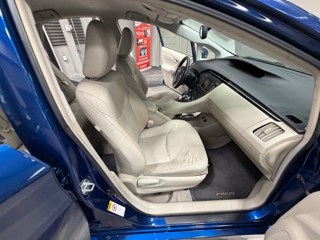 Used 2010 Toyota Prius Five FWD image 39