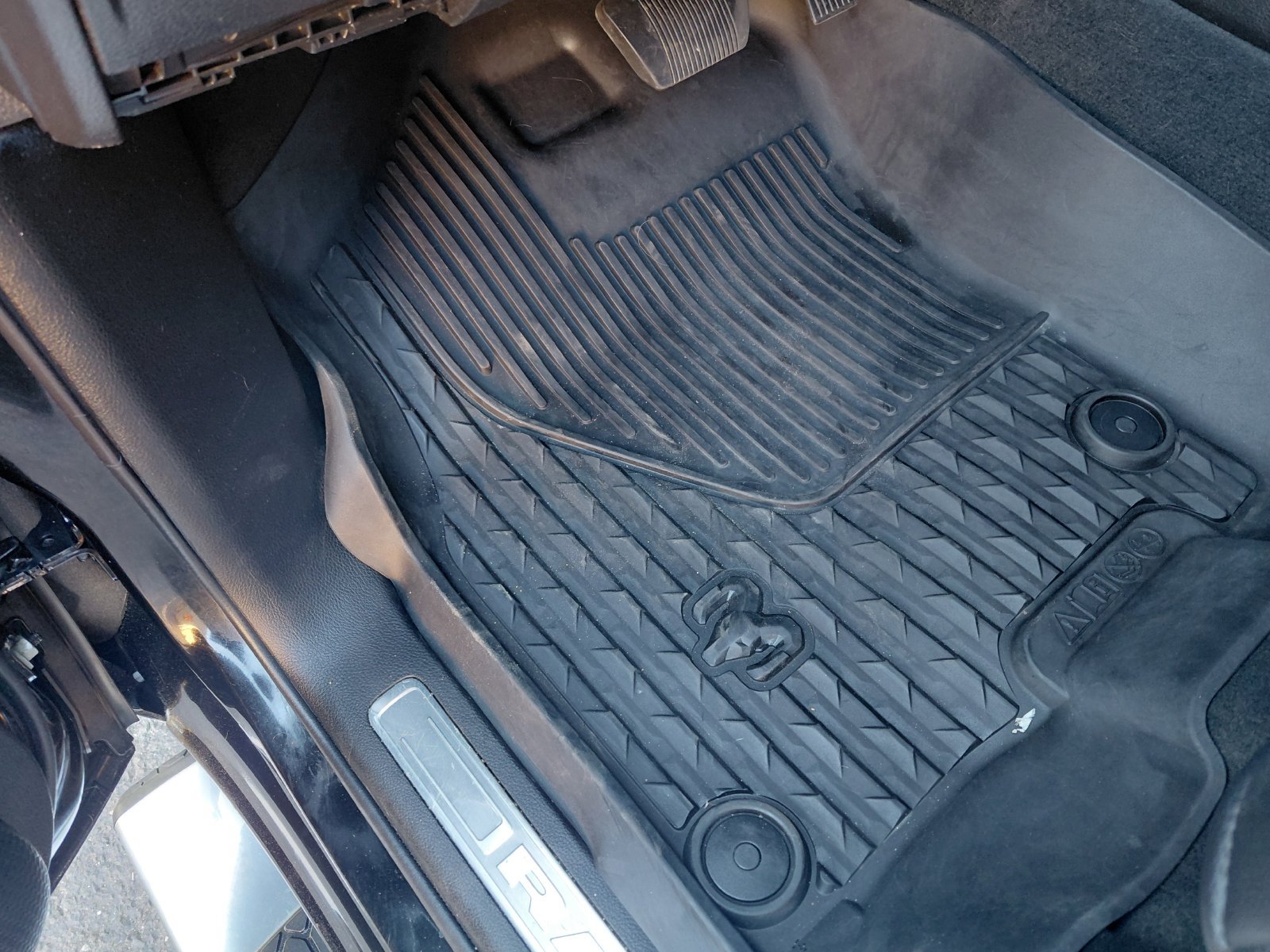 Used 2021 RAM 1500 Laramie AWD/4WD image 22