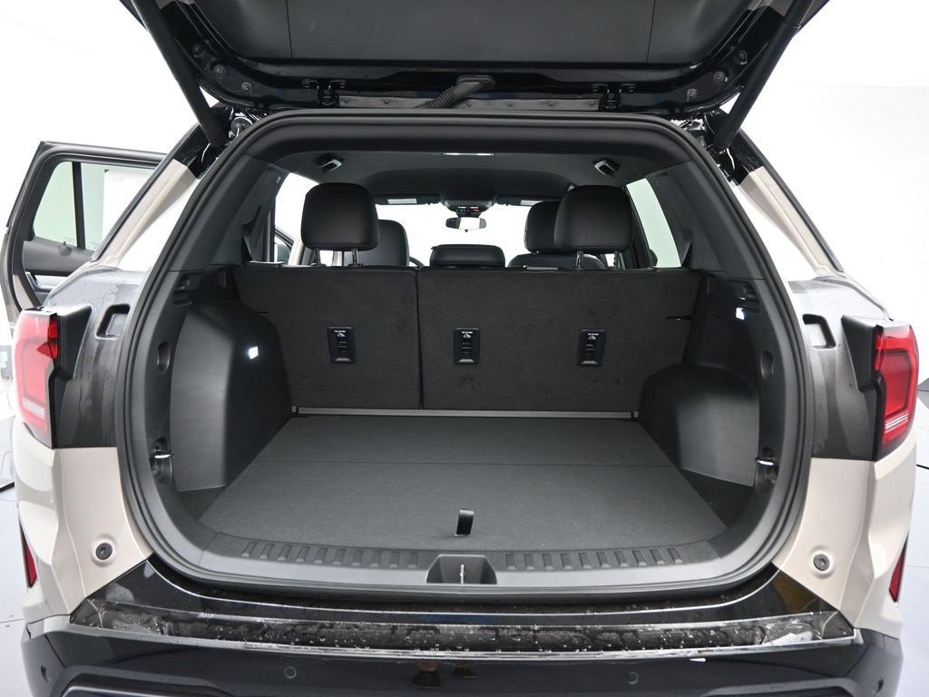 New 2026 GMC Terrain AT4 w/ Convenience Package III image 26