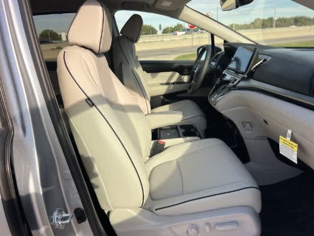 Certified 2026 Honda Odyssey Touring image 12
