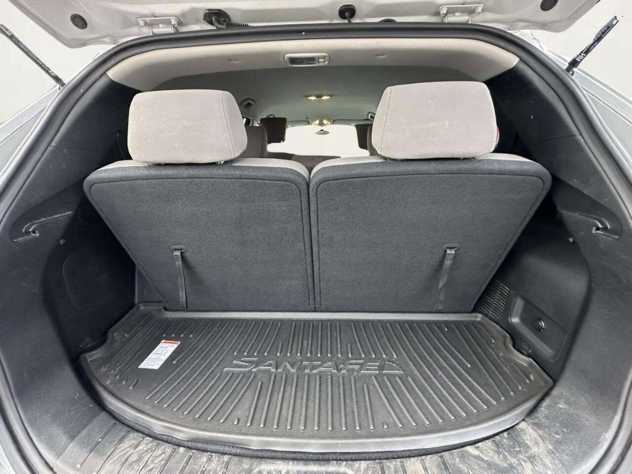 Used 2016 Hyundai Santa Fe SE AWD/4WD image 10