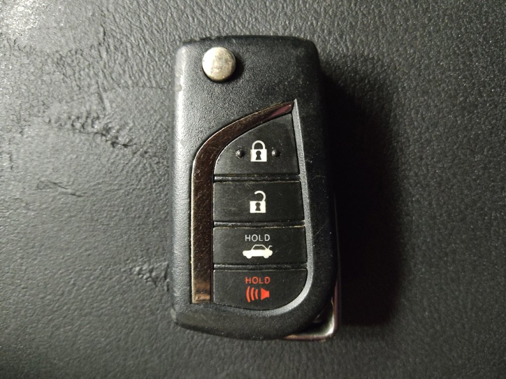 Used 2021 Toyota Camry LE FWD image 32