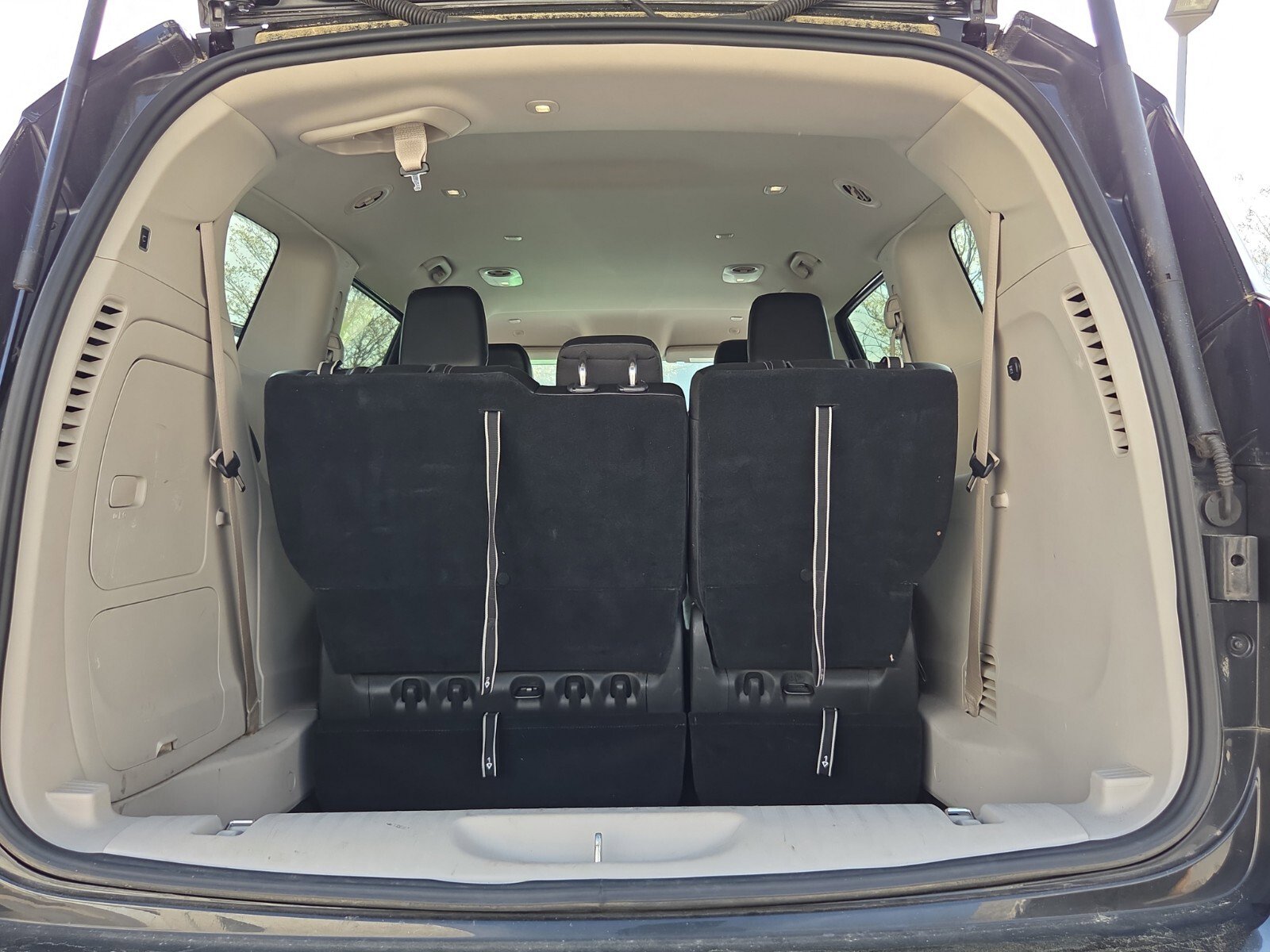 Used 2023 Chrysler Pacifica Touring-L image 59