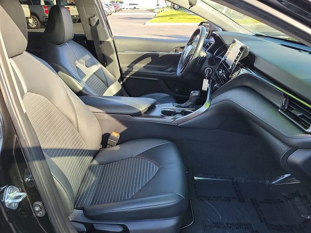 Used 2023 Toyota Camry SE image 20