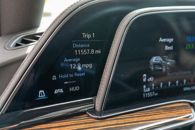 Used 2024 Cadillac Escalade Premium Luxury w/ Performance Package image 43