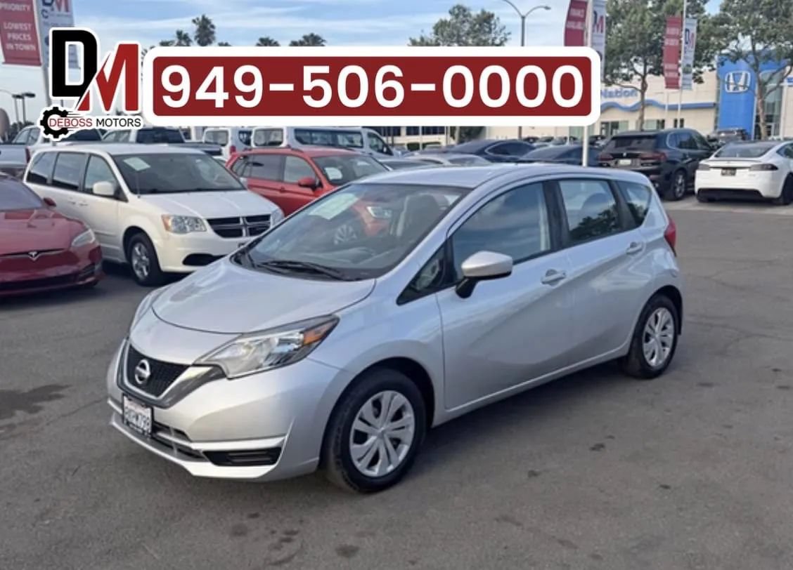 Used 2017 Nissan Versa Note SV FWD image 1