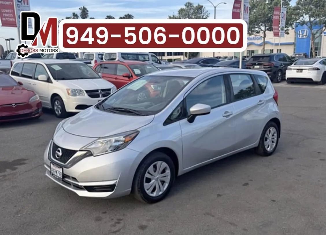 Used 2017 Nissan Versa Note SV FWD image 1