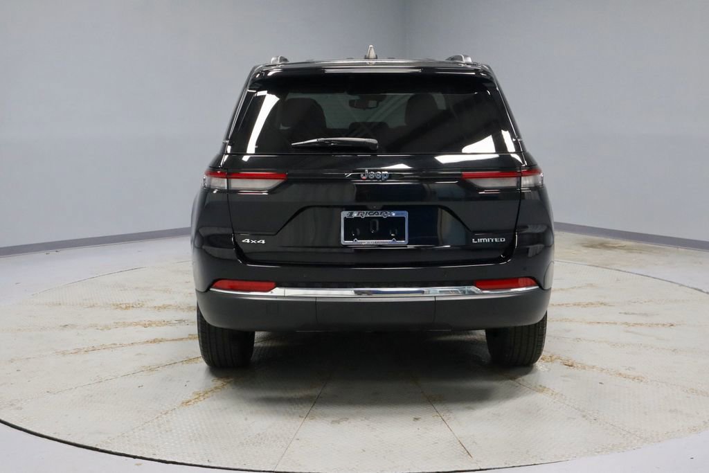 Used 2023 Jeep Grand Cherokee Limited image 11