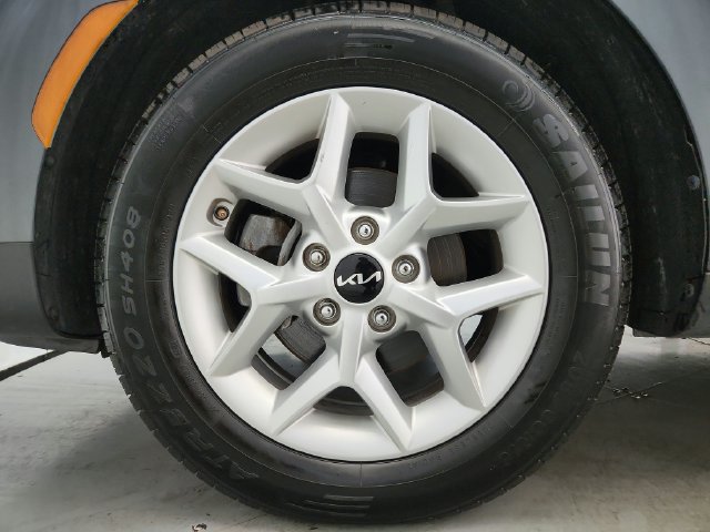 Used 2024 Kia Soul LX w/ Option Group 015 FWD image 29