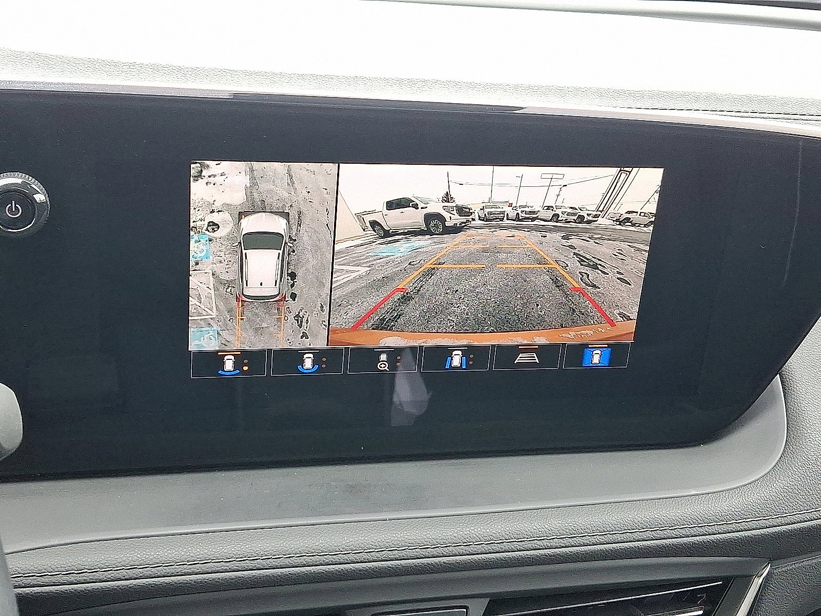 Certified 2025 Buick Encore GX Avenir w/ Avenir Technology Package image 18