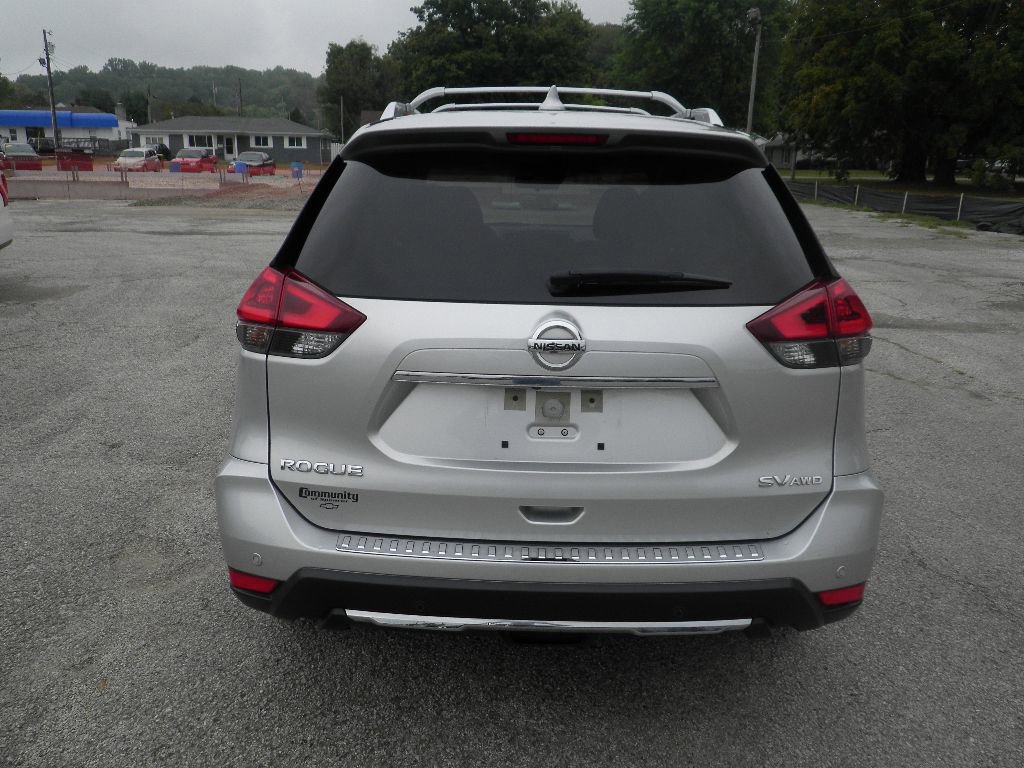 Used 2020 Nissan Rogue SV w/ Sun & Sound Touring Package image 6