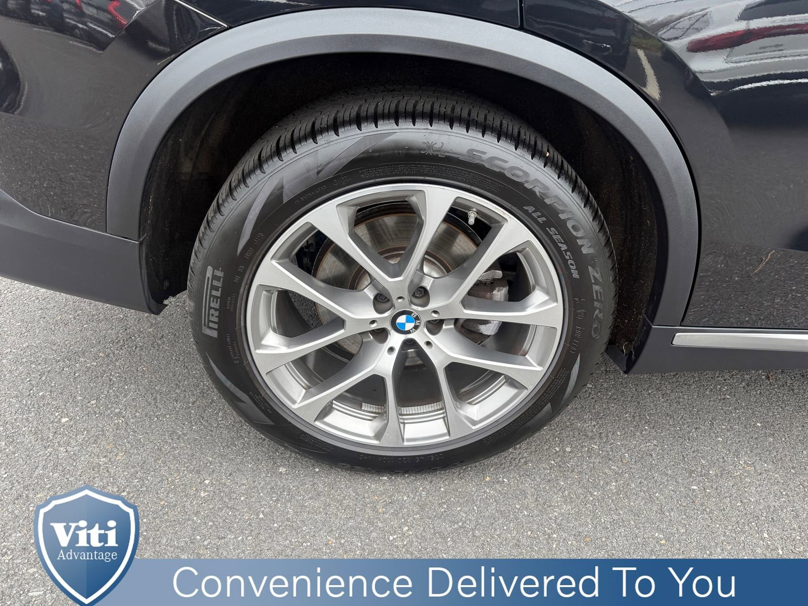 Used 2024 BMW X5 xDrive40i w/ Premium Package image 14