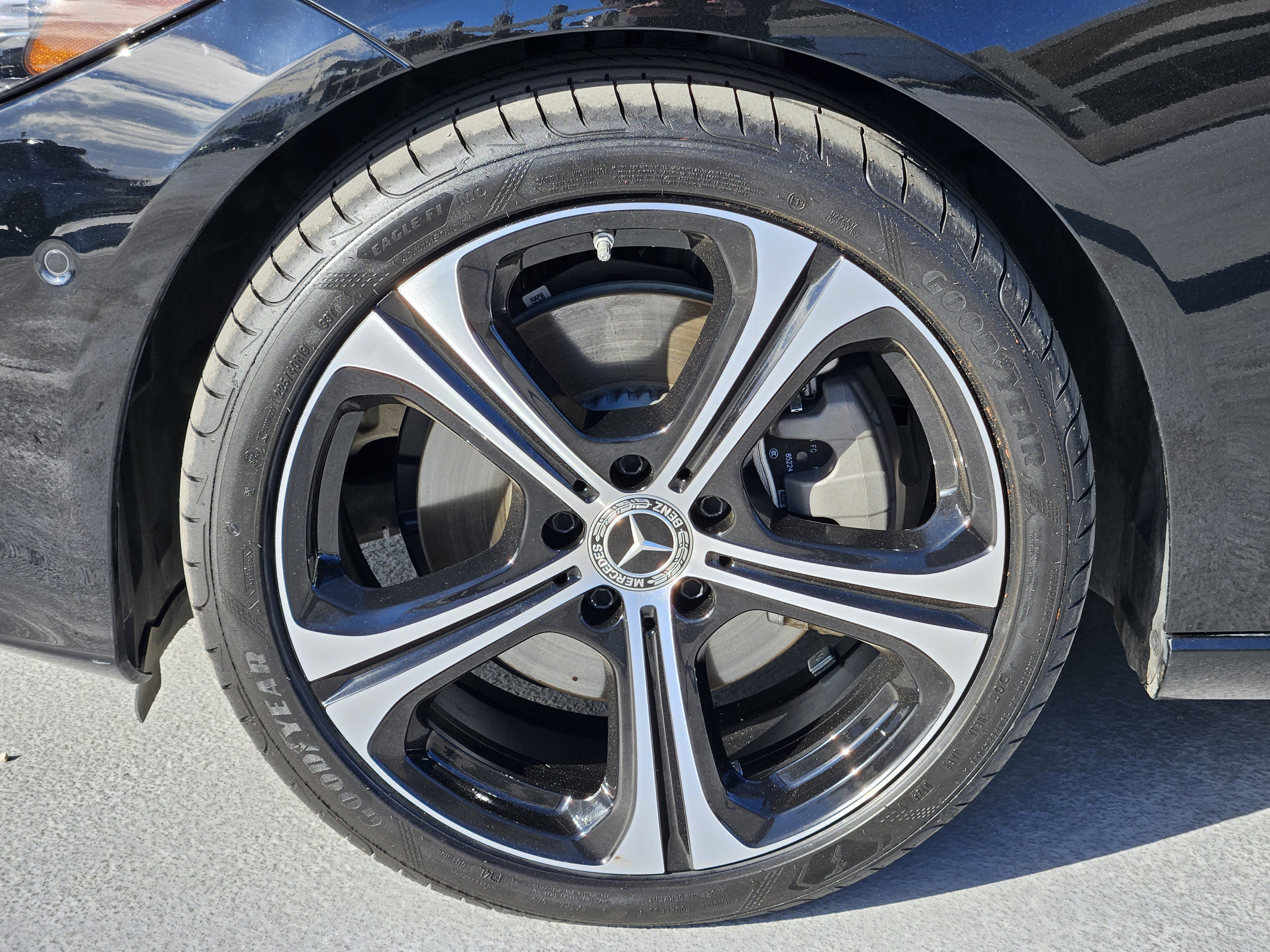 Certified 2025 Mercedes-Benz C 300 Sedan image 11