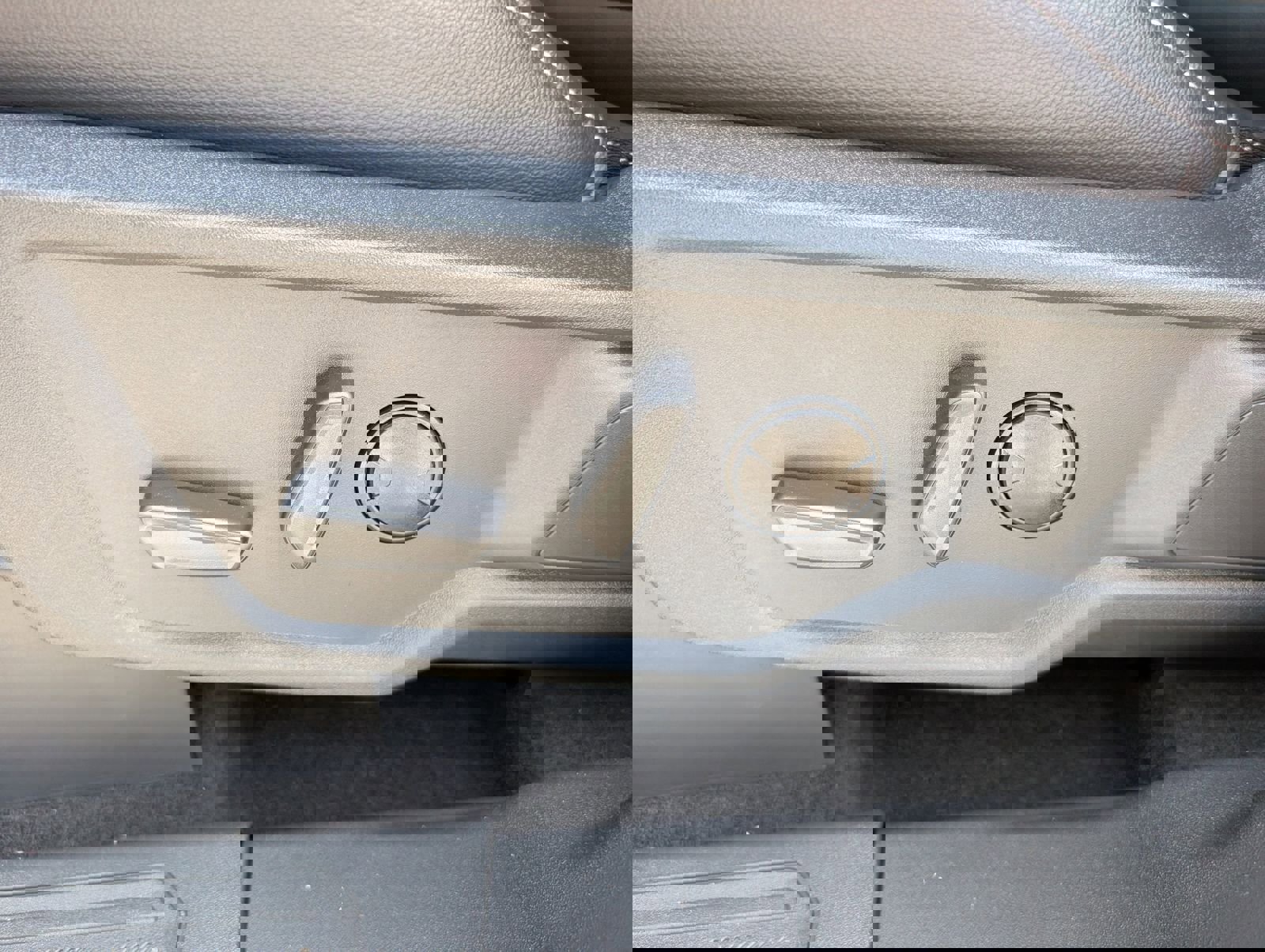 New 2026 Ford Bronco Outer Banks image 15