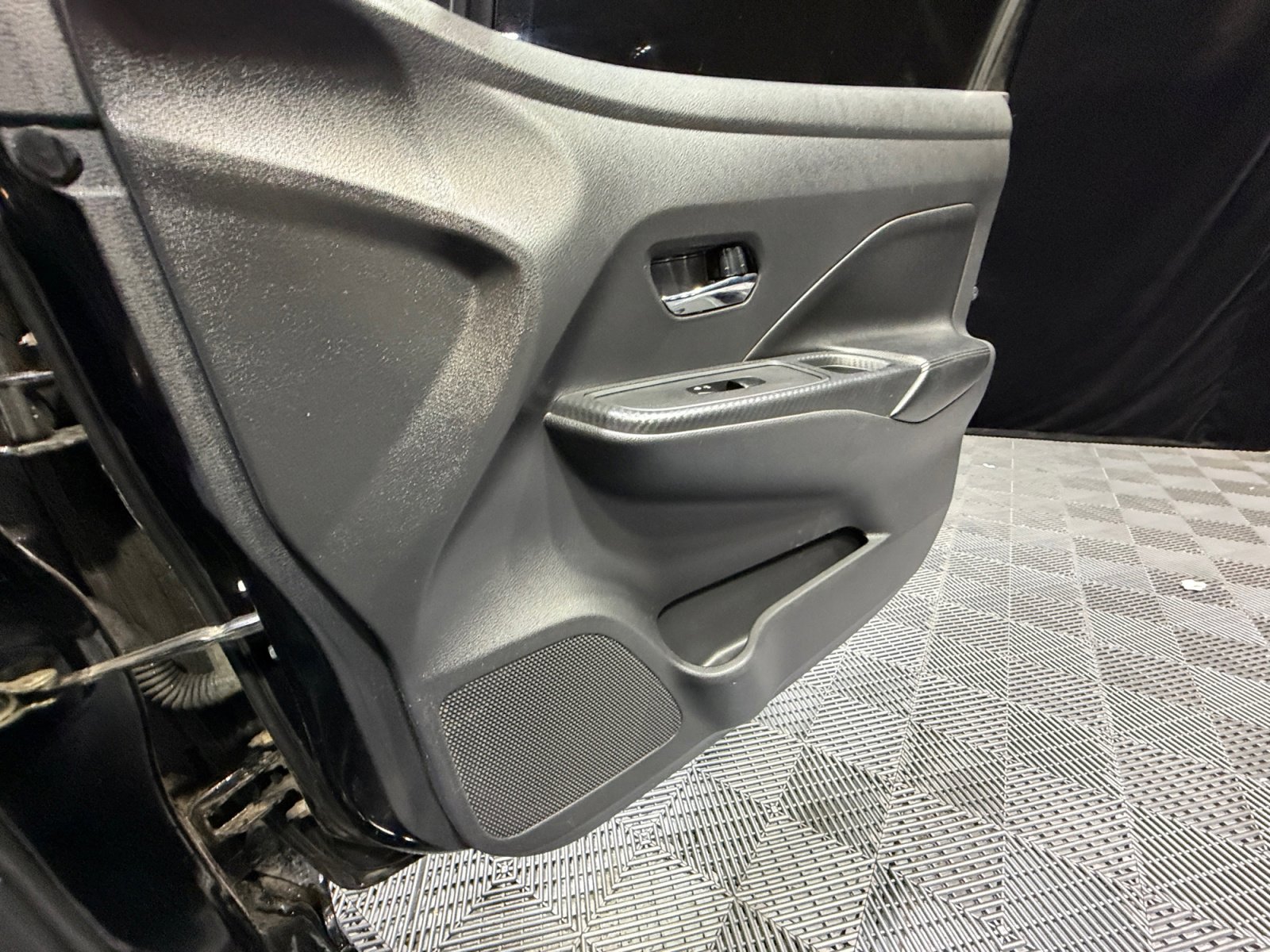 Used 2020 Nissan Versa SV image 16