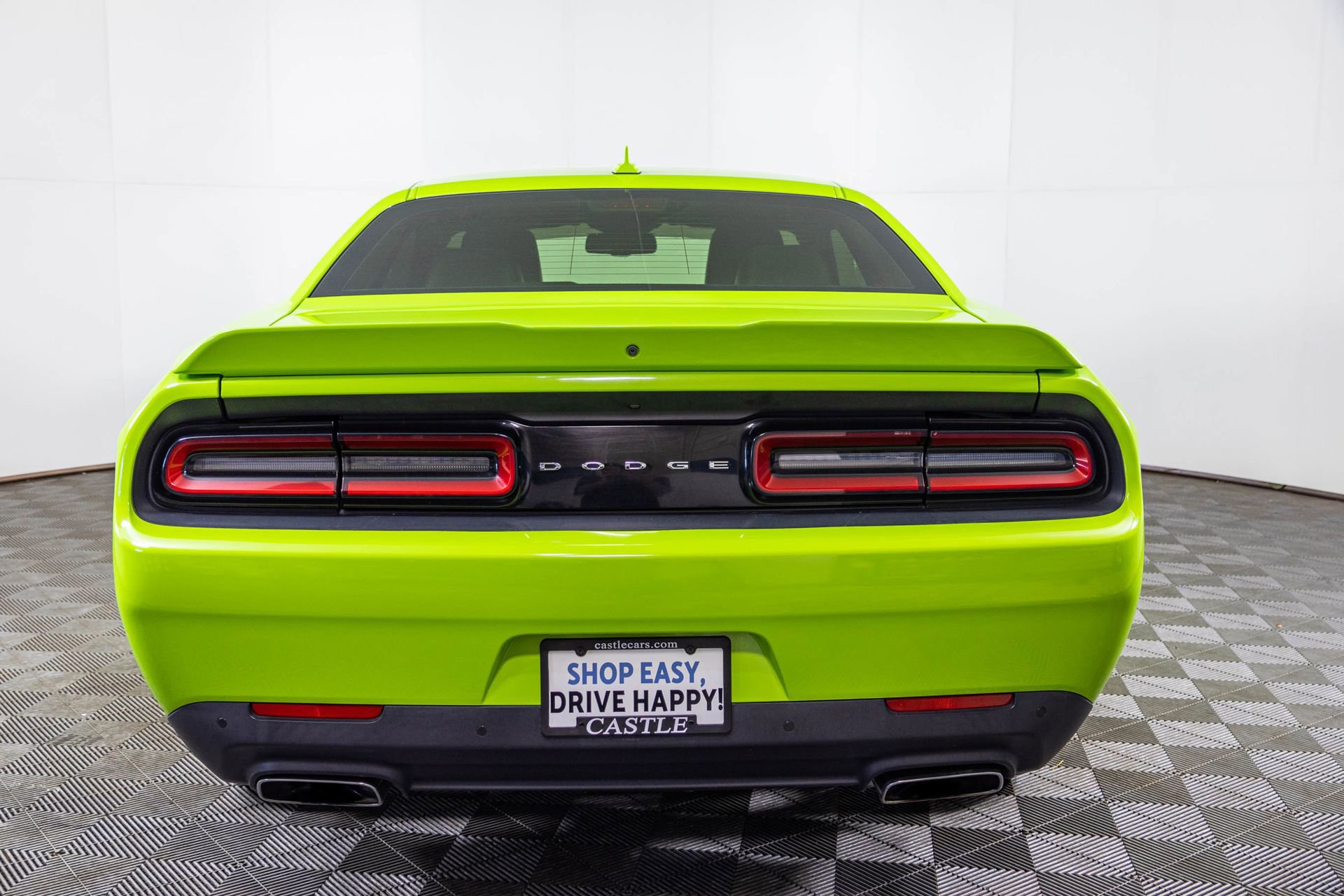 Used 2015 Dodge Challenger R/T Plus RWD image 19