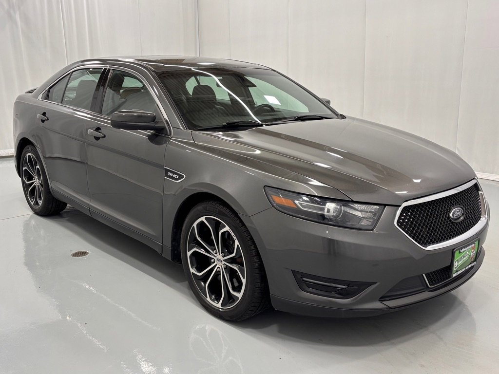 Used 2018 Ford Taurus SHO AWD/4WD image 3
