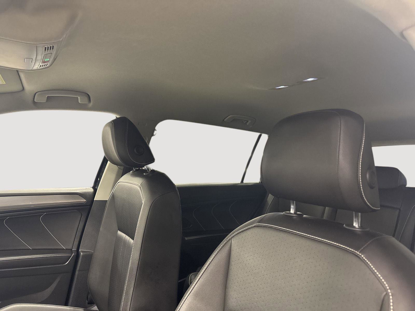 Used 2022 Volkswagen Tiguan SE image 15