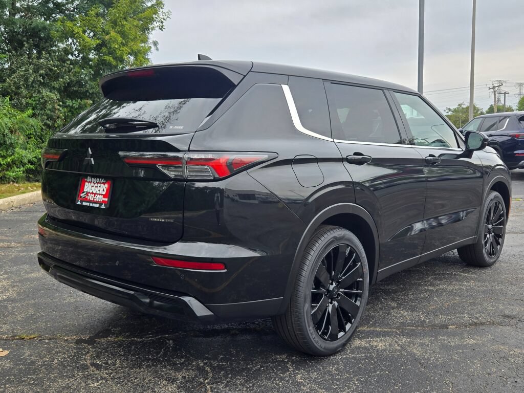 New 2026 Mitsubishi Outlander LE AWD/4WD image 10