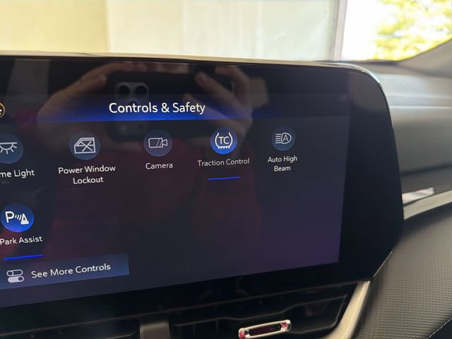 New 2026 Chevrolet Equinox LT w/ Convenience Package II image 32