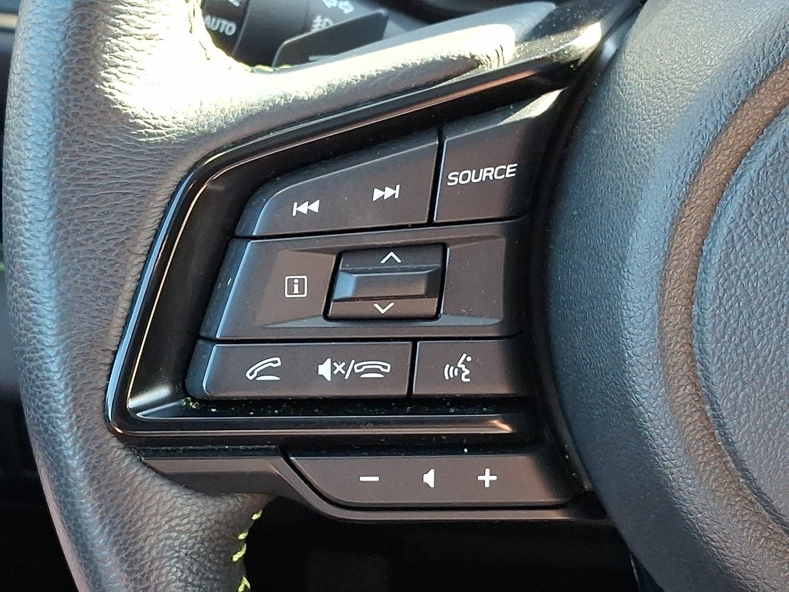 Used 2025 Subaru Ascent Onyx Edition AWD/4WD image 22