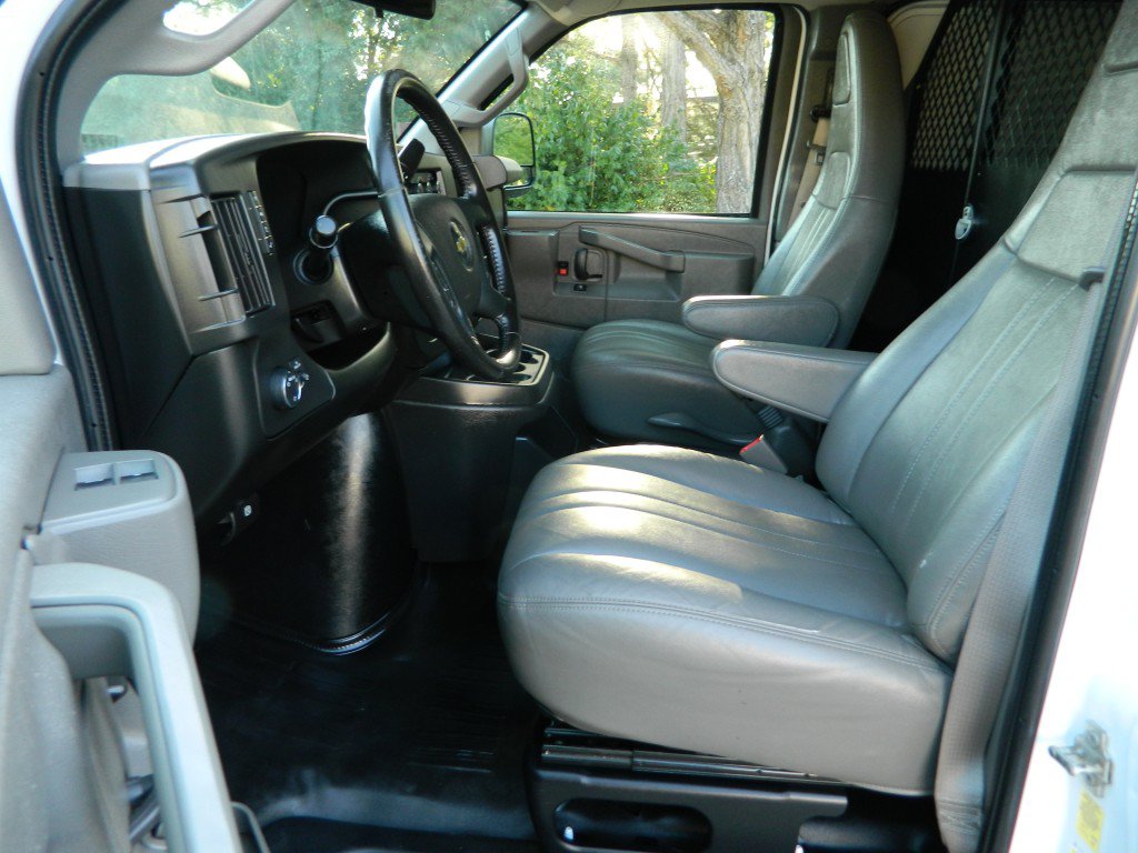 Used 2020 Chevrolet Express 2500 w/ Communications Package RWD image 14