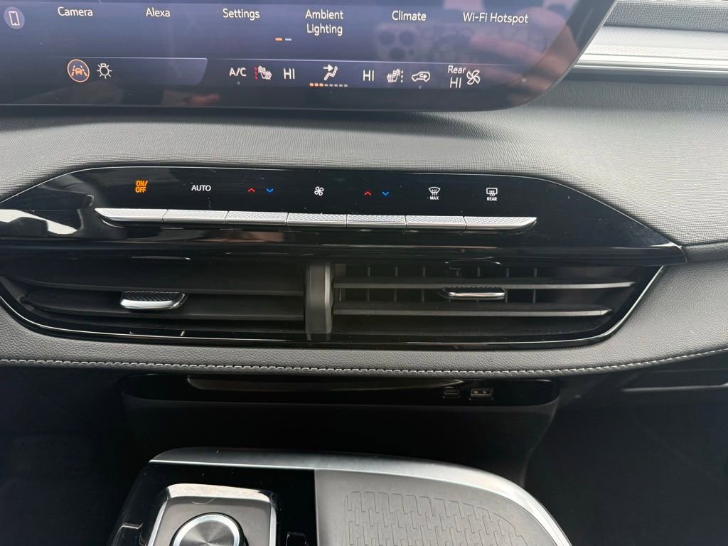 Used 2025 Buick Enclave Sport Touring image 42