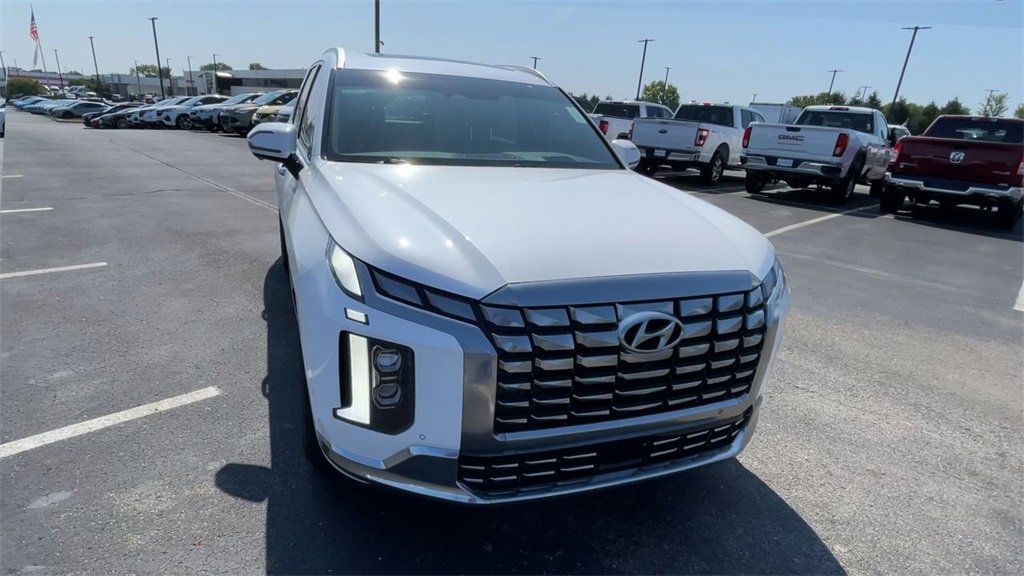 Used 2023 Hyundai Palisade Calligraphy w/ Cargo Package image 4