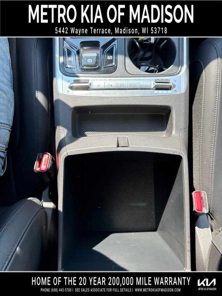 Used 2025 Kia Carnival SX Prestige FWD image 26