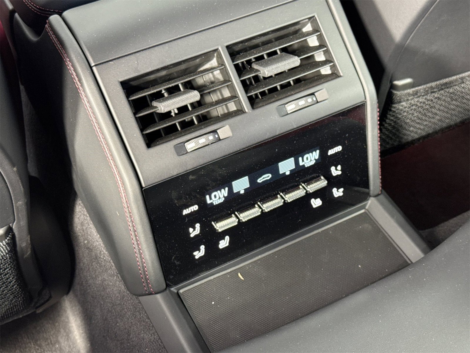 Certified 2025 Porsche Panamera image 15