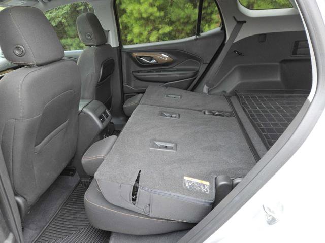 Used 2021 GMC Terrain SLE w/ Driver Convenience Package image 24