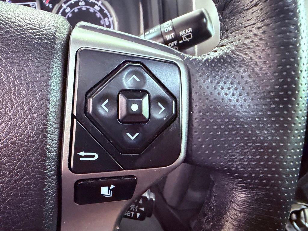 Used 2023 Toyota 4Runner Limited AWD/4WD image 24