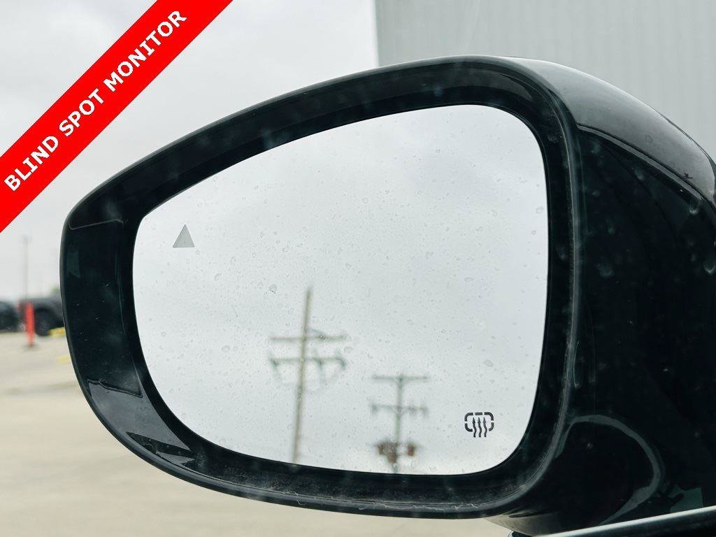 New 2026 Chrysler Voyager LX FWD image 9