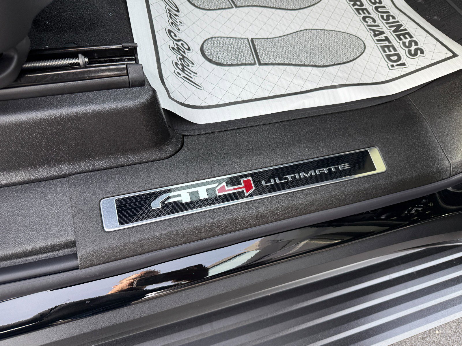 New 2026 GMC Yukon XL AT4 Ultimate w/ LPO, Floor Liner Package image 27